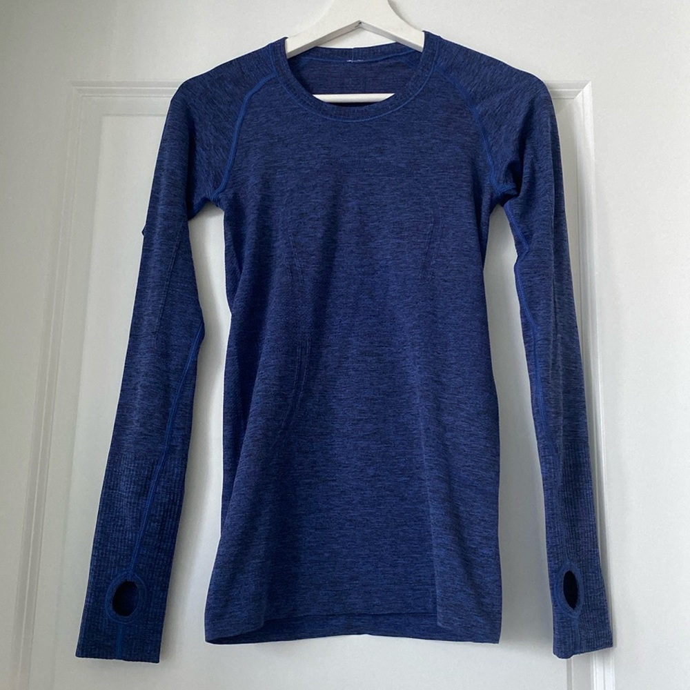 Lululemon swiftly tech long sleeves in women size 4